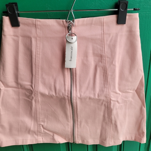 *NWT* Francesca's Skirt - Picture 1 of 6
